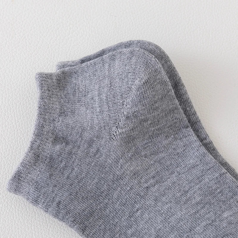 8 Pairs Women's Boat Socks Invisible Low Cut Silicone Non-Slip Summer No-Show Ankle Socks Solid Color Casual Breathable