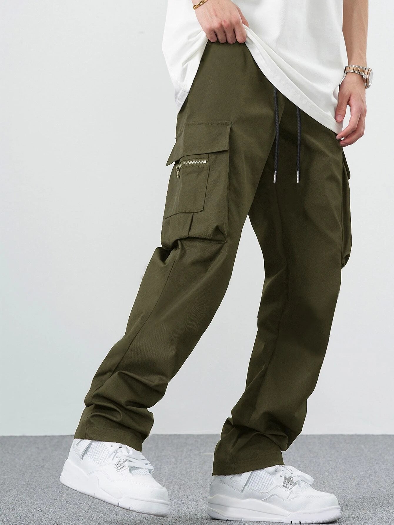 Manfinity EMRG Loose Men'S Cargo Pants with Drawstring Waist Baggy Long Plain Black Going Out